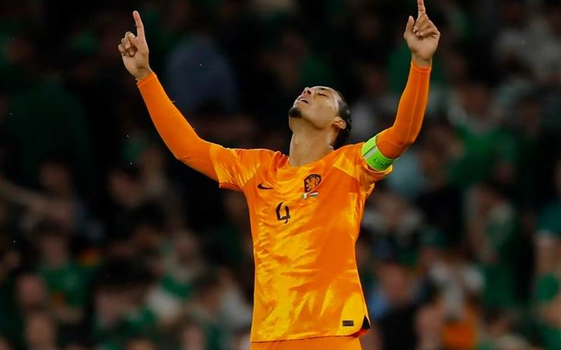 荷兰队终结了爱尔兰队欧洲预选赛的希望